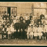 Read more about the article 張建墻與學生合影（二）